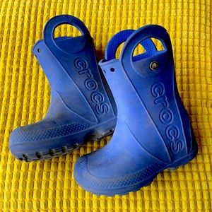 Blue kids crocs